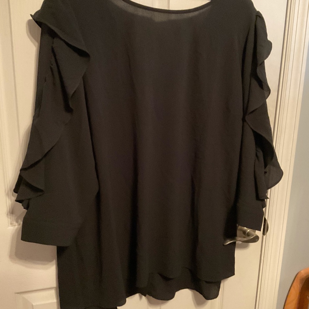 City chic women’s ruffle blouse sz XL/22